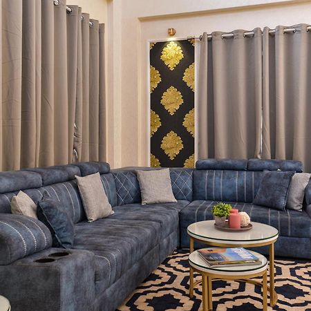 Eko Stay Gold - Gatsby Villa โลนาวาลา ภายนอก รูปภาพ